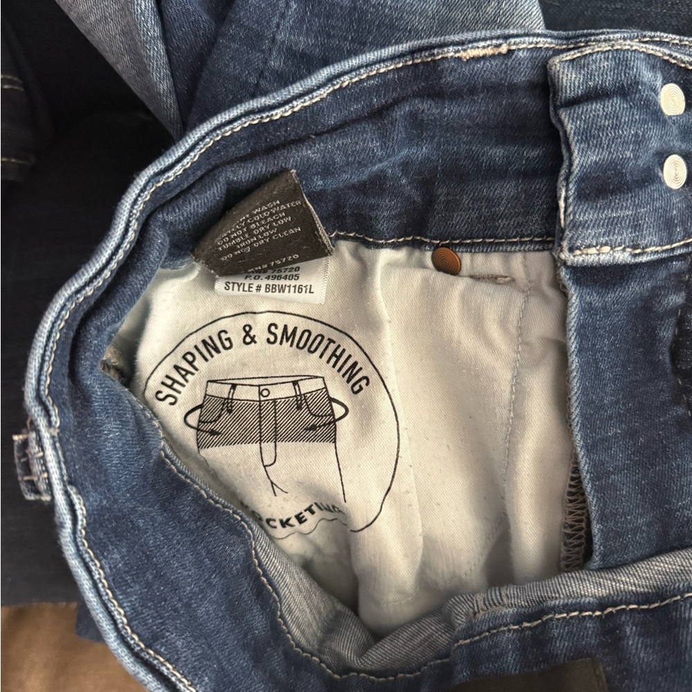 Women's Blue Jeans - Picture 4 of 5